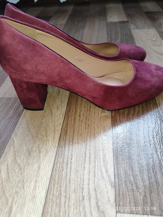 Продам туфли.Размер 40