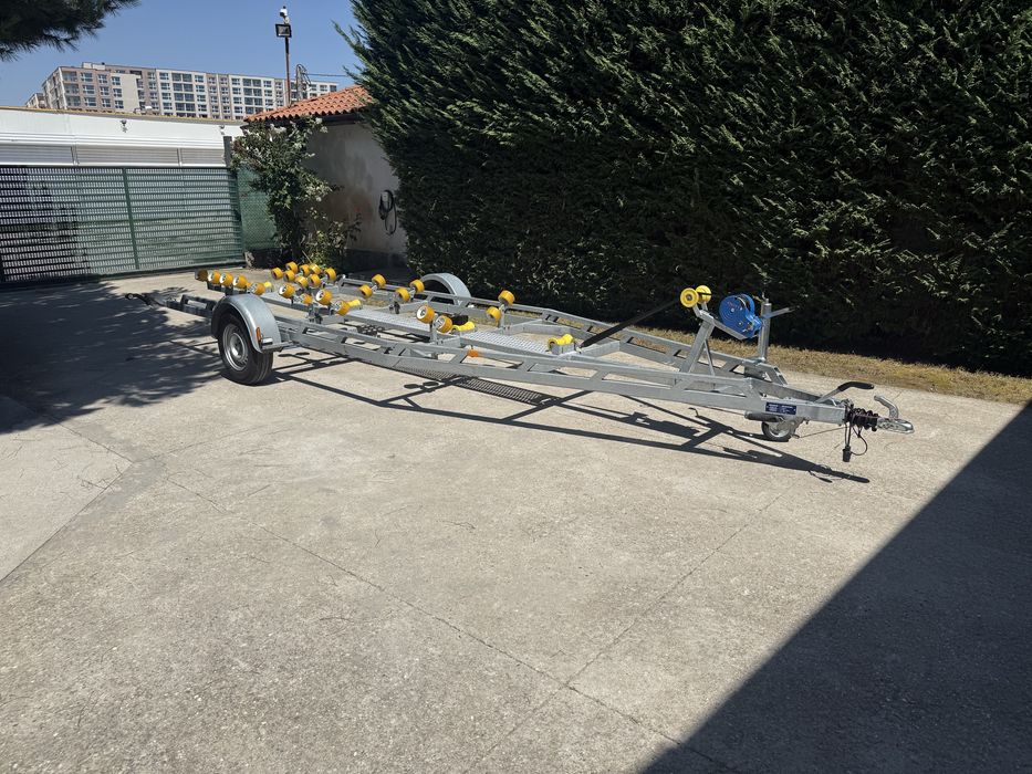 Колесар Venitrailers 1800 КГ ЗА ЛОДКА ДО 7М