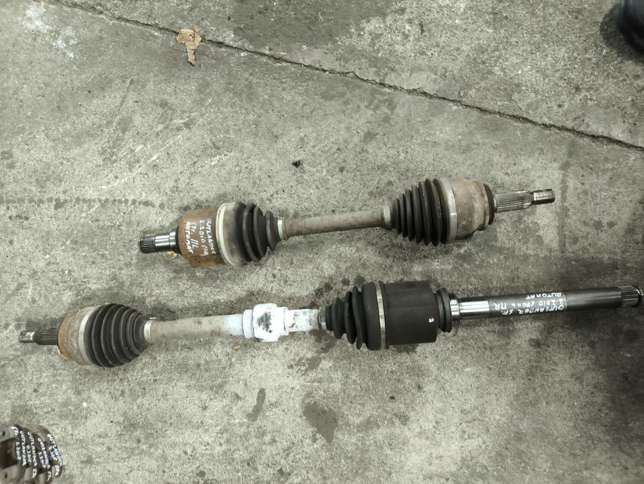 Полуоски за Mitsubishi Outlander III 2.2d
