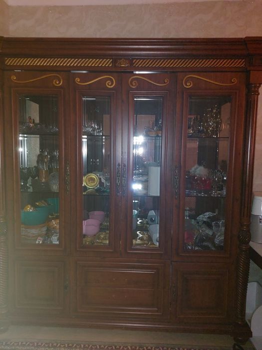 Продается  витрина