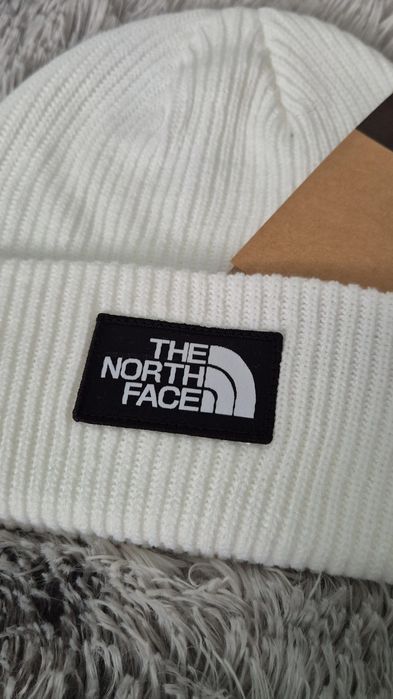 Caciula The North Face alba