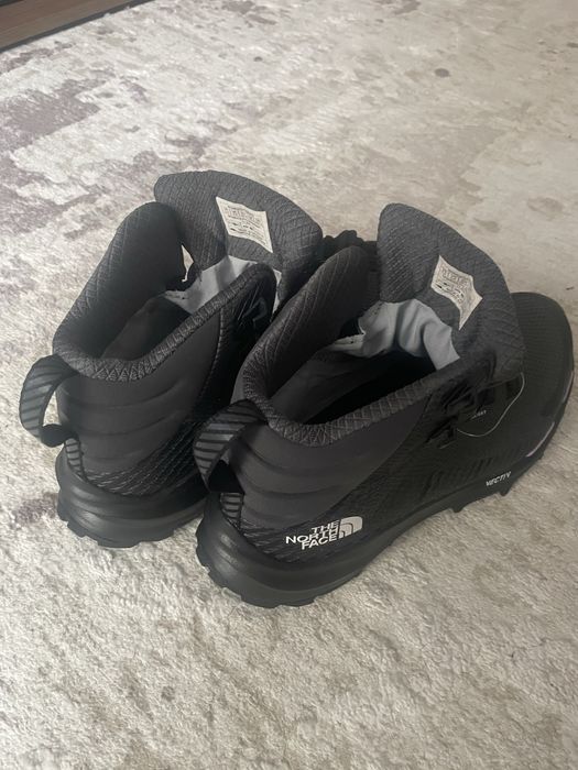 Vand ghete dama The North Face 39,5 marime noi , originale