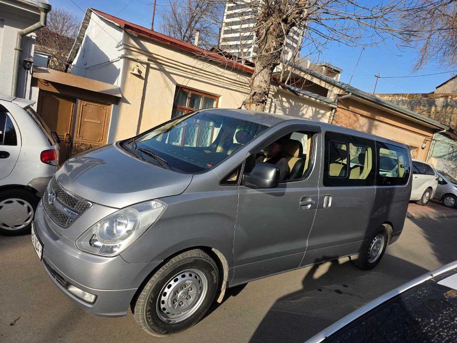 Продается HUNDAI STAREX h-1 - 7 мест 2015г
