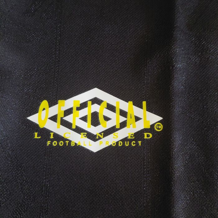 UMBRO ретро тениска на Manchester United НОВА