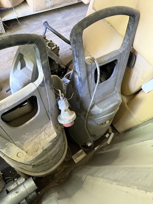 Продам 3 штуки моющий аппарат Karcher Professional