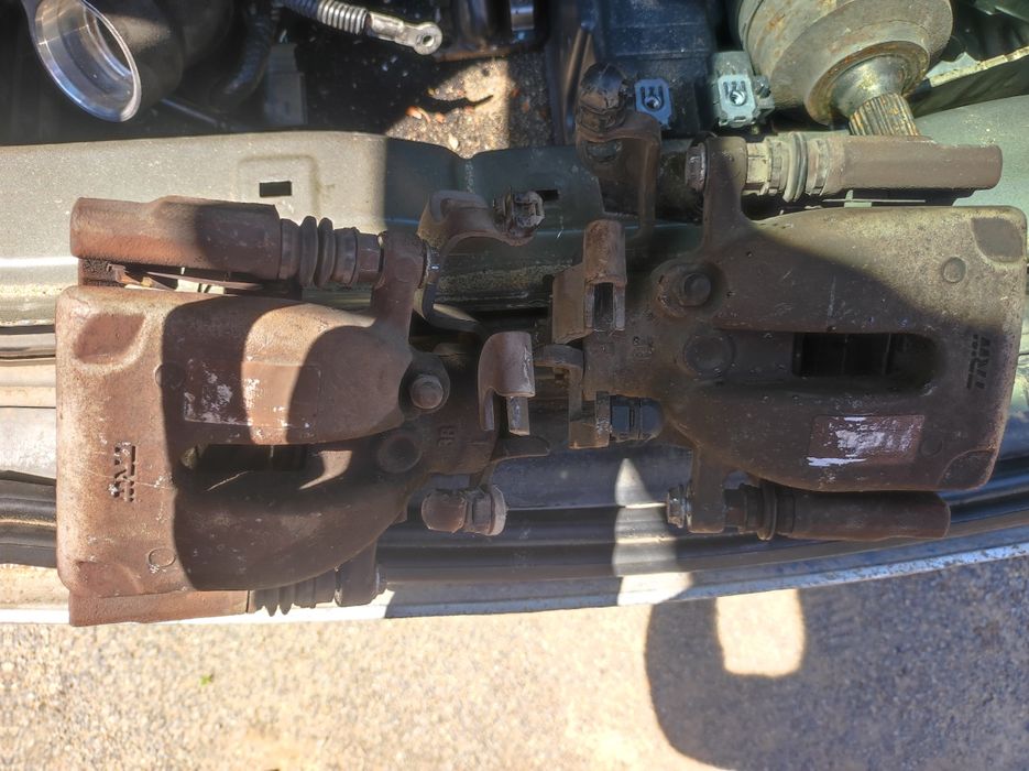 Задни спирачни апарати за Пежо-5008