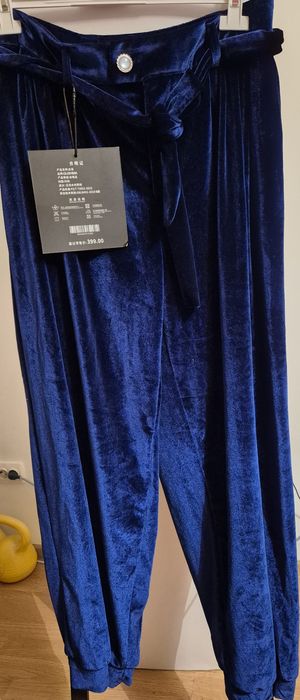 Compleu de catifea marimea L