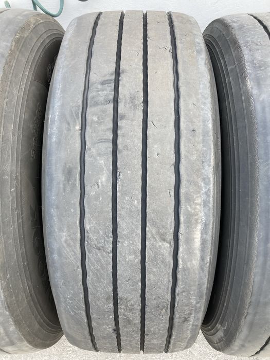 Гуми за камион 385-65-22.5