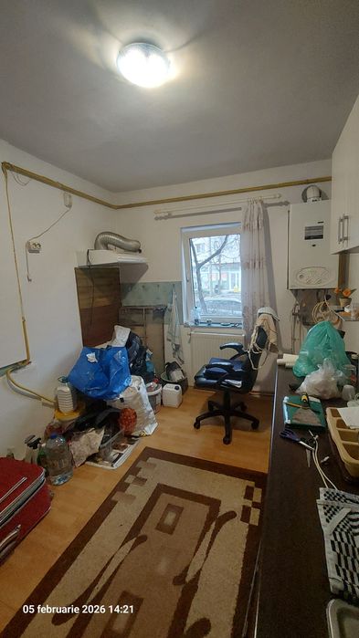 Apartament 2 camere Semidecomandat