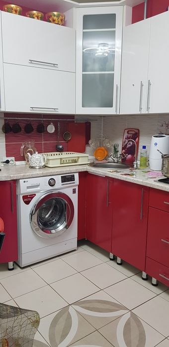 Продам 5-12. 2 этаж.