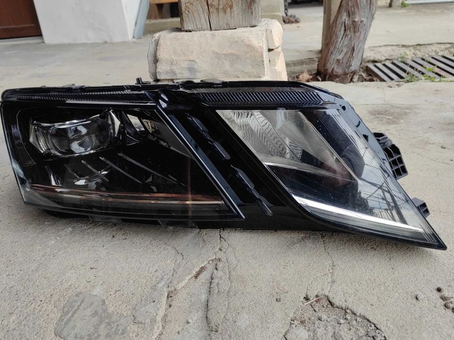 Фар Skoda Octavia 3 LED десен 2 броя / Фар Шкода Октавиа 3 17-20г. Оригинален