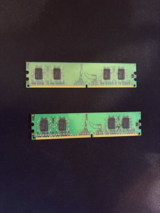 Hynix 512MB RAM doua bucati.