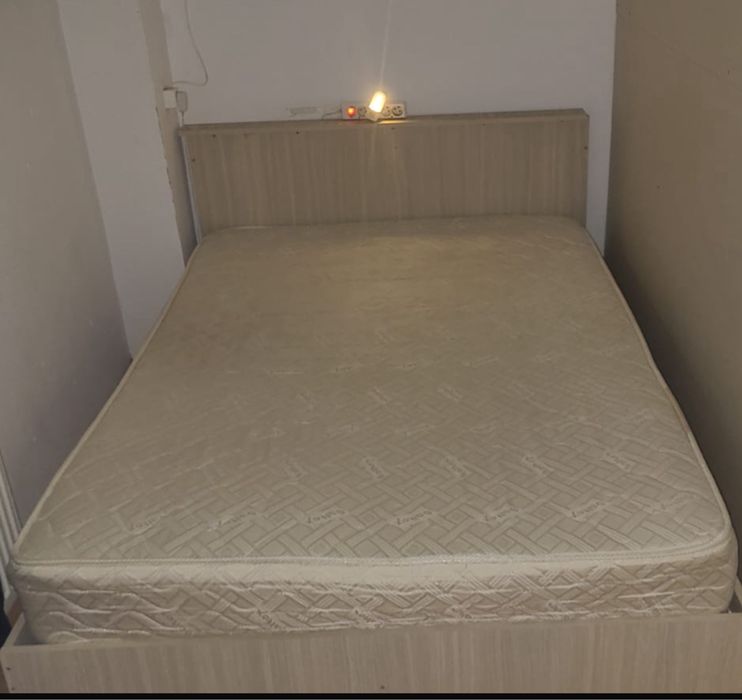 Pat 140x200cm + saltea de vanzare