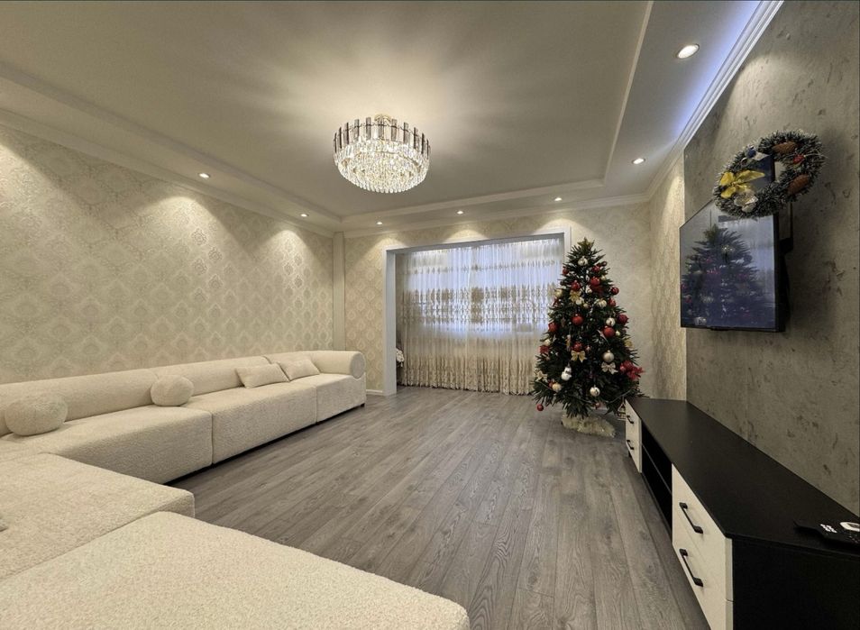 Продается 4х комнатная квартира в центре ойбек