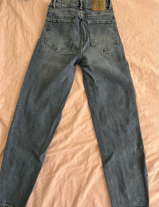 Дамски сини дънки Mom Slim Stradivarius