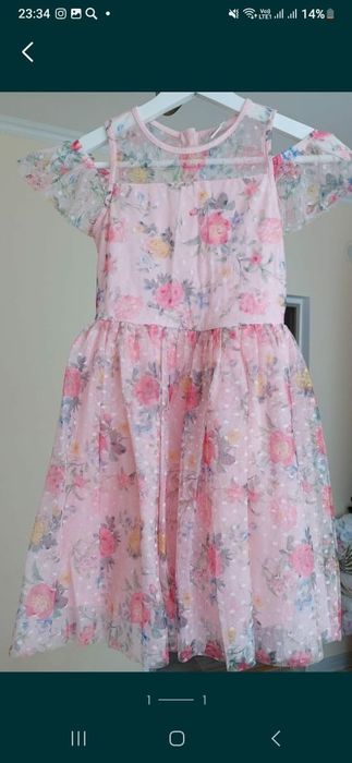 Продаю Платье Нарядное