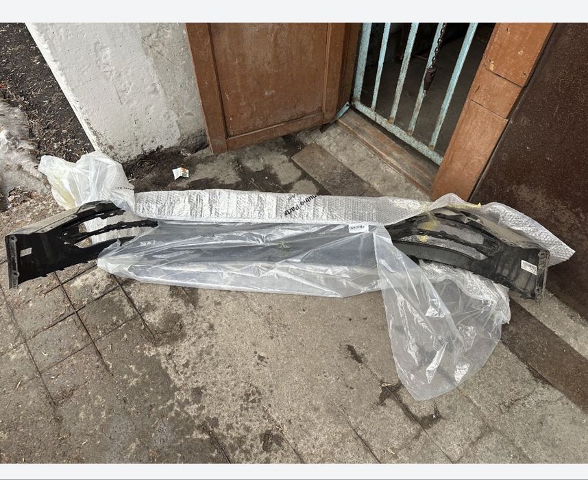 Продам задний бампер на HYUNDAI TUCSON