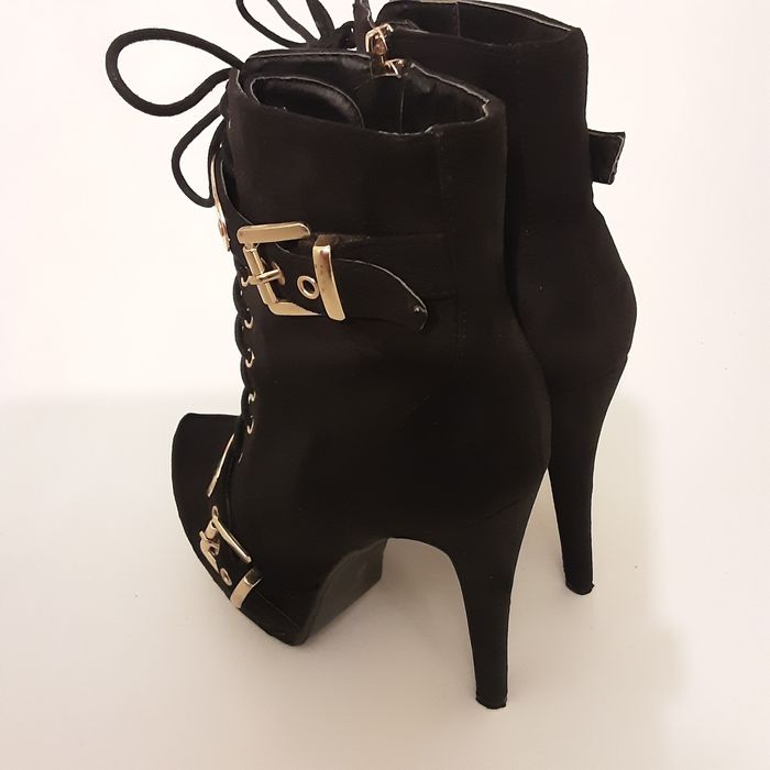 Ghete nr 38 negre