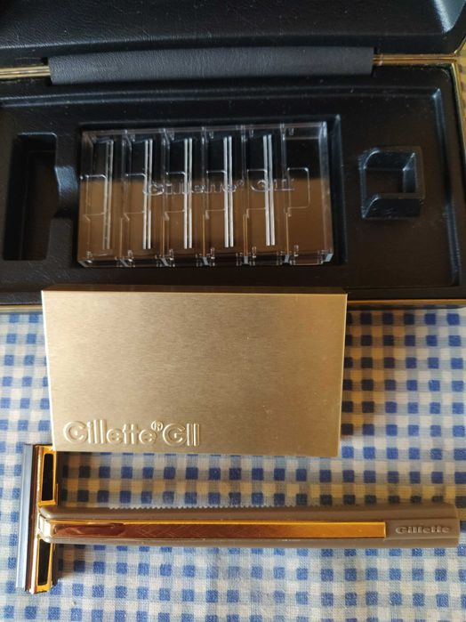 стара самобръсначка Gillette de Luxe