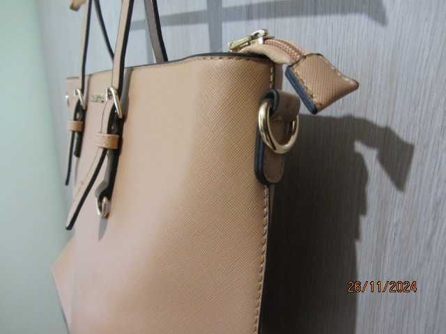 Луксозна дамска чанта - Michael Kors