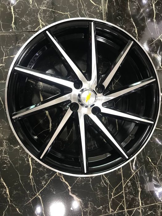 Saka Diska vossen R17