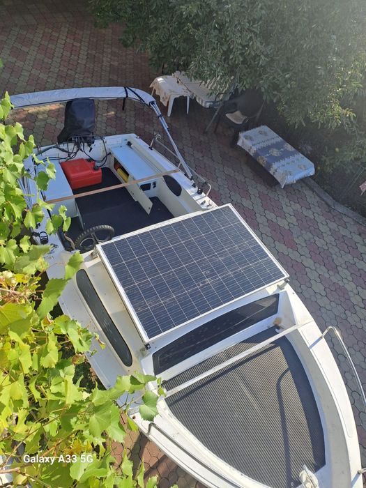 Vand barca semicabinata