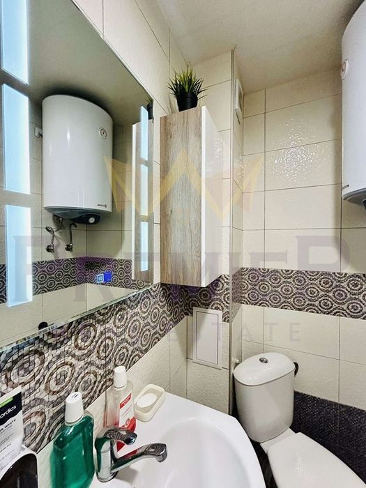 Продава се Двустаен апартамент в Варна, Център - 50 кв.м за 1700 €/кв.м - Снимка #9