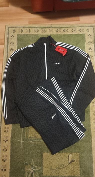 Oferta Trening HUGO BOSS original 100% nou cu eticheta marimea L pret 600 de la 13mil magazin
