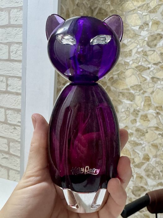 Продам парфюм оригинал.