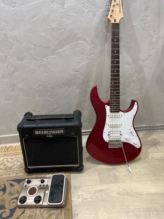 Продам электрогитару, педаль и комбик