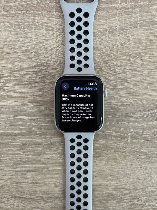 Часовник Apple Watch SE Nike 44mm GPS