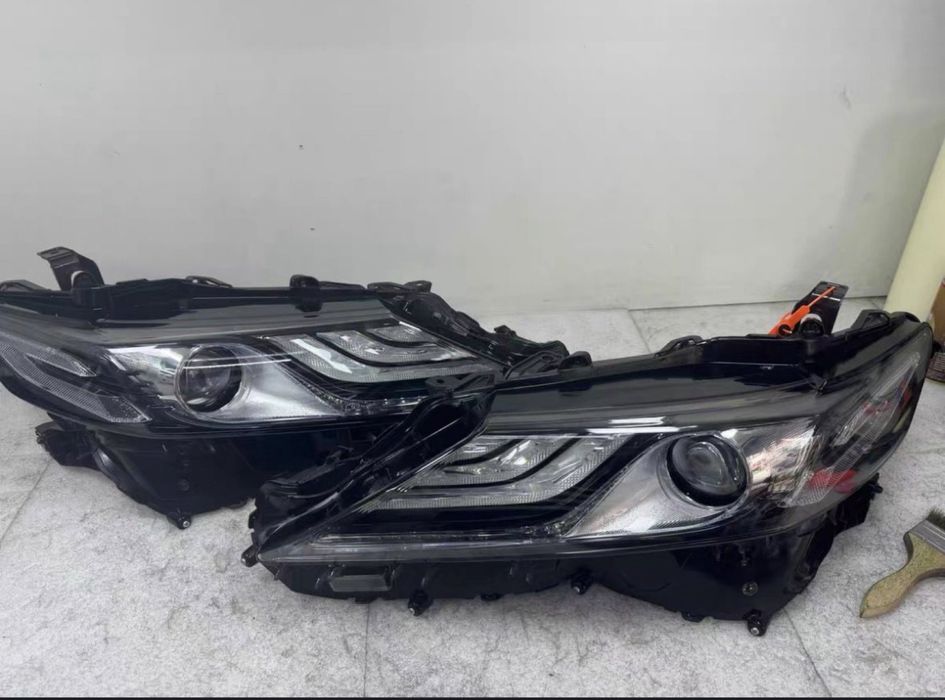 Оригинальные фары на Camry 70 75 Камри 70 75