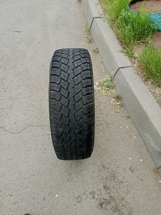 Продам все  всесезонка резину