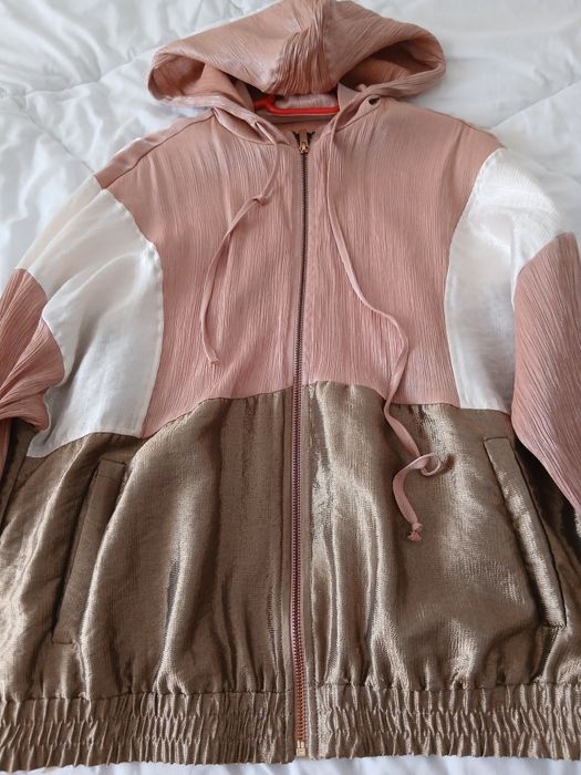 Bluza Zara impecabila