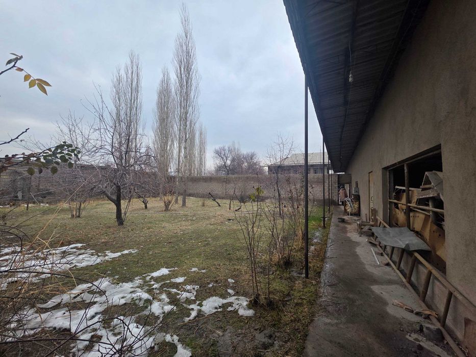 Ховли Уй сотилади