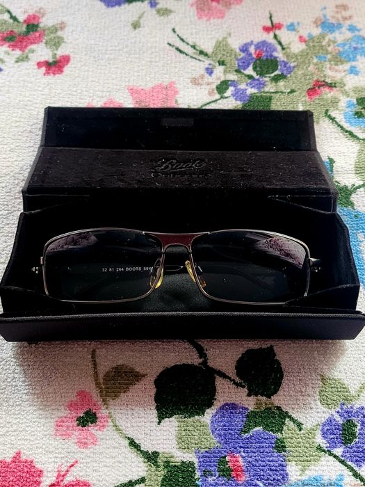 Ochelari de soare Boots Opticians,  etui.