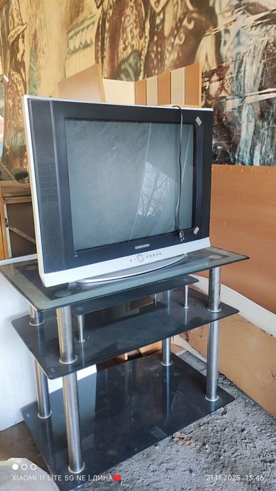 Телевизор самсунг цветной