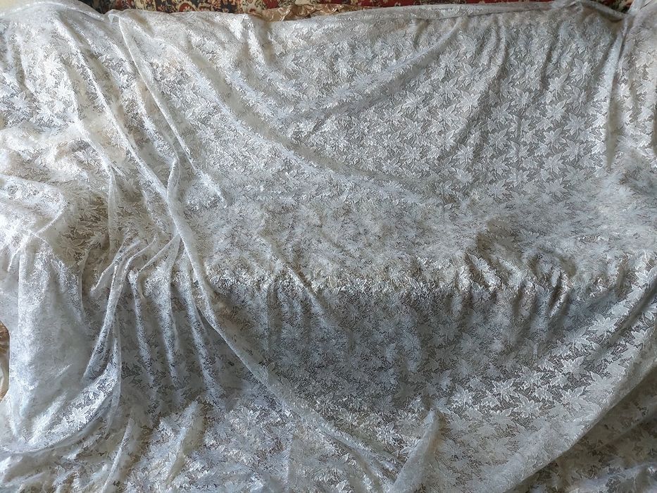 Продам шторы разные туль.