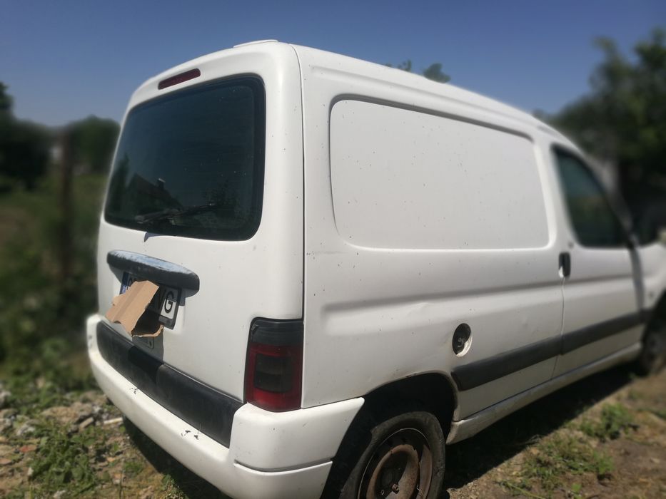 Piese auto mașină Peugeot partener