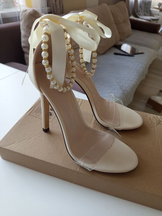 Новый туфли вечерние 36 размер