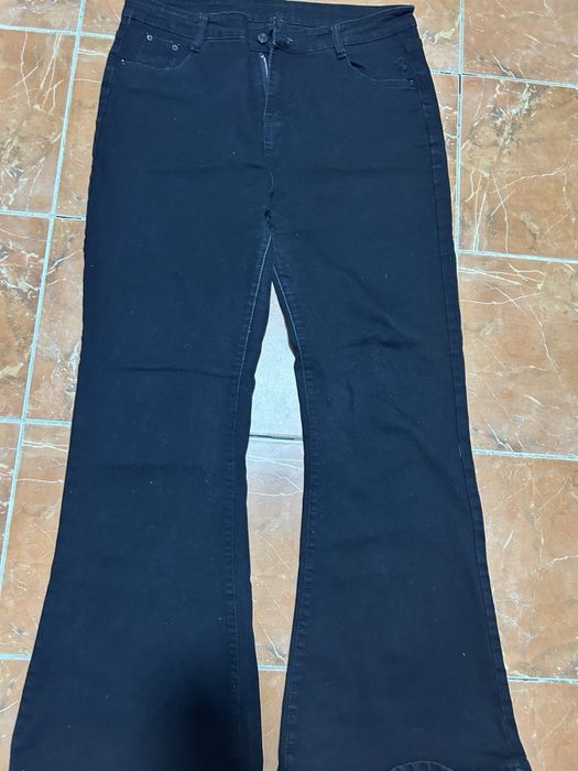 Джинсы черные клеш