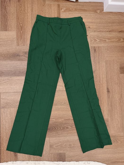 Костюм Zara зелёный (пиджак + брюки)