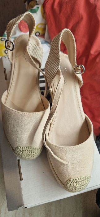 Летни еспадрилки