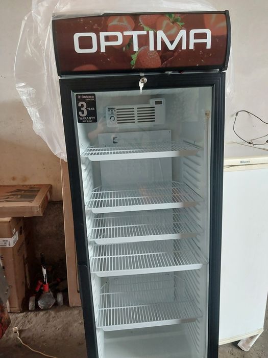 Yangidek vetrina haladilnik