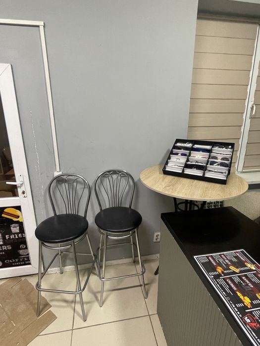 Стол сатылады  срочно