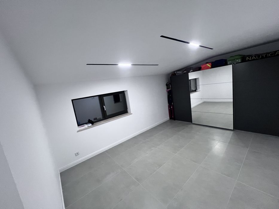 Casa nou construita de vanzare, proprietate premium, utilata/mobilata