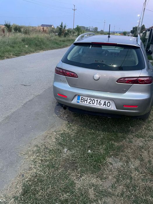 Vând mașină Alfa Romeo 159