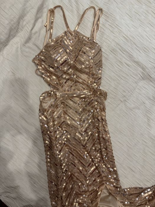 Вечернее платье розовое золото