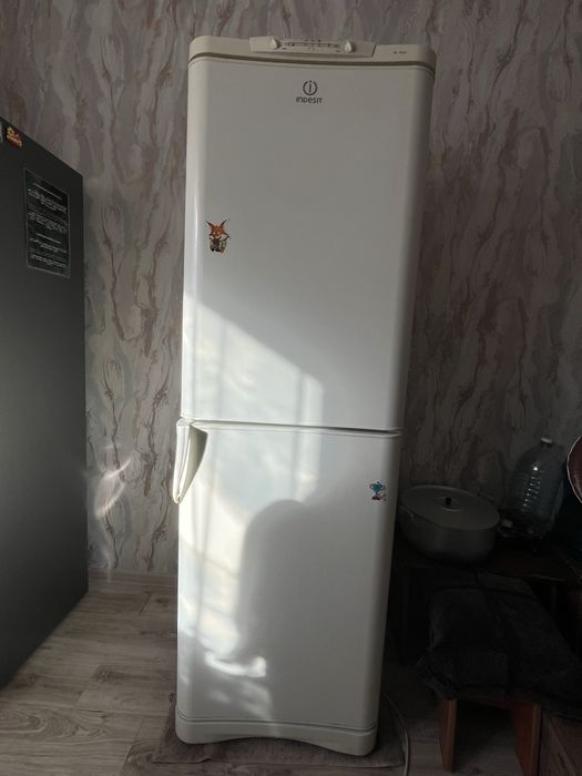 Продам холодильник