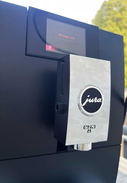 Jura ENA 8 Metropolitan Black Ecran color+touch PEP JOE mai bun decat EP5500